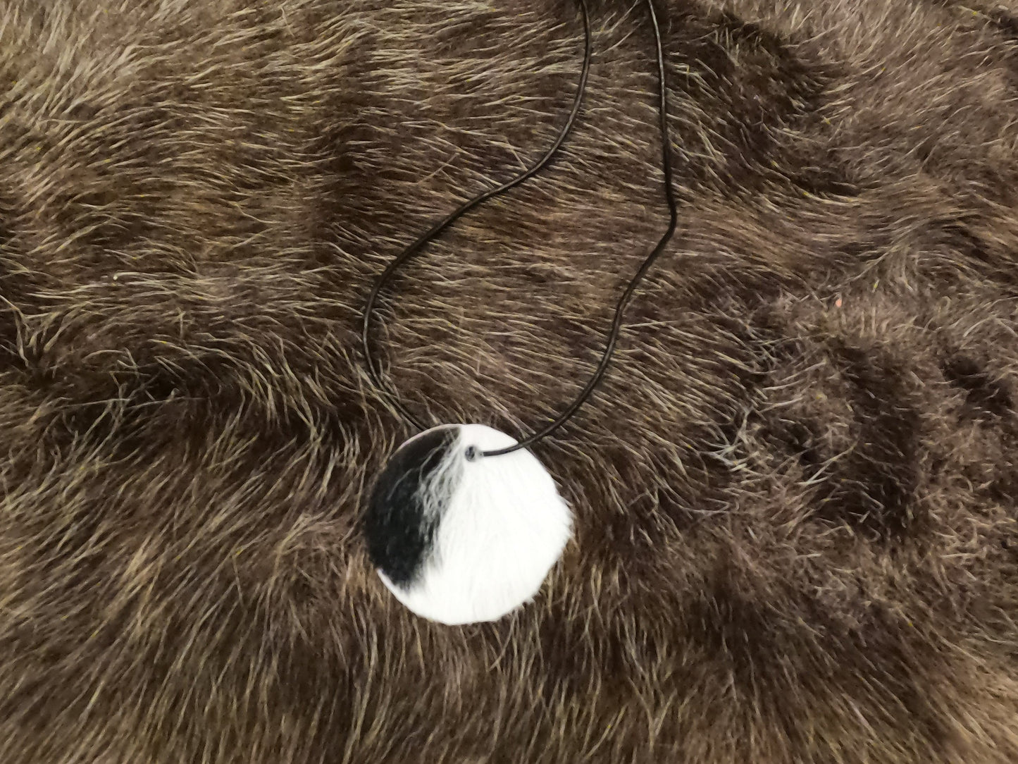 norse-icelandic-protection-pendant-stave-leather-necklace