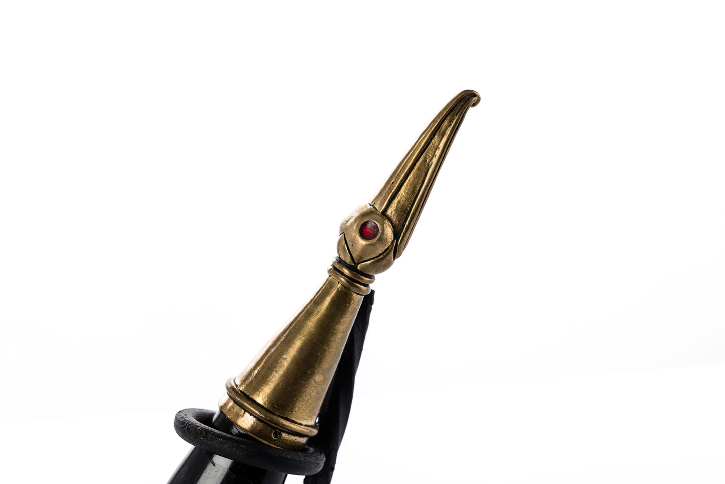 viking-drinking-horn-terminal-stavanger-museum-replica-bronze-raven