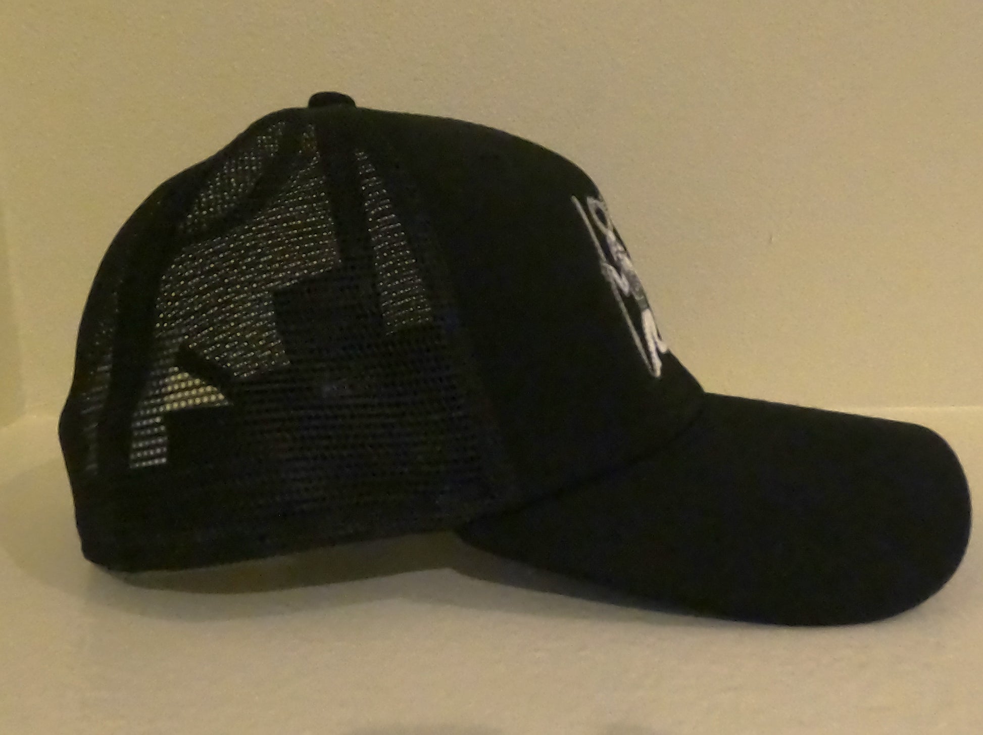 viking-trucker-cap-hat-torslunda-plates-berserker-museum