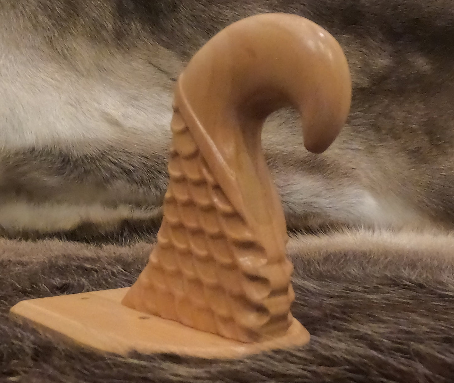 The Longship Board Dragon-Tailpiece