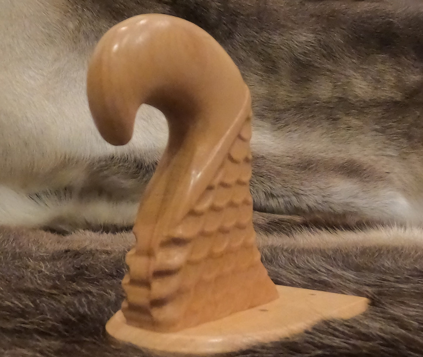 The Longship Board Dragon-Tailpiece
