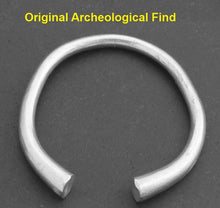 Load image into Gallery viewer, Germanic-arm-ring-bracelet-museum-replica
