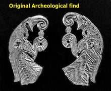 Load image into Gallery viewer, Viking-raven-gotland-original-pendant-museum-replica-bronze-made-germany
