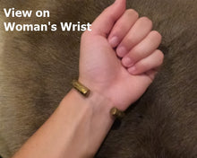 Load image into Gallery viewer, Womens-Germanic-arm-ring-bracelet-ancient-museum-replica
